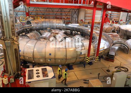 ©PHOTOPQR/LA PROVENCE/DUCLET Stéphane ; Manosque ; 28/07/2020 ; Lancement de l'assemblage de la machine ( Tokamak ) du chantier ITER. Atelier de fabrication des bobines. - After decades of design, manufacturing, and preparation, 2020 marks the start of the assembly of the ITER machine. FRANCE, MANOSQUE JULY 28 2020  Stock Photo