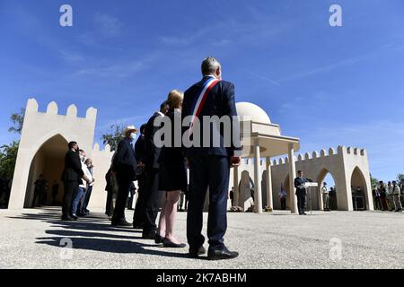 ©PHOTOPQR/L'EST REPUBLICAIN/Alexandre MARCHI ; VERDUN ; 29/07/2020 ; POLITIQUE - HOMMAGE AUX COMBATTANS MUSULMANS - CULTE MUSULMAN - FRANCAIS MORTS POUR LA FRANCE - PREMIERE GUERRE MONDIALE - GRANDE GUERRE - 14 - 18 - 1914 - 1918 - MINISTRE. Fleury-devant-Douaumont (Meuse) 29 juillet 2020. Discours de Gérald DARMANIN, ministre de l’Intérieur et des Cultes, à Douaumont pour rendre Hommage aux Combattants Musulmans morts pour la France lors de la Première guerre mondiale. PHOTO Alexandre MARCHI. - Verdun, France, july 29th 2020 - French tribute to muslims killed during the WWI  Stock Photo