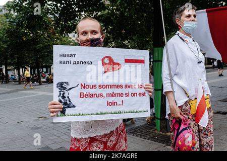 ©Jan Schmidt-Whitley/Le Pictorium/MAXPPP - Jan Schmidt-Whitley/Le Pictorium - 20/08/2020 - France / Ile-de-France / Paris - Quelques dizaines de manifestants, majoritairement Bielorusses se sont rassembles jeudi soir place des Innocents a Paris pour denoncer la repression qui sevit en Bielorussie a la suite d'elections presidentielles que l'opposition democratique denonce comme etant faussees. / 20/08/2020 - France / Ile-de-France (region) / Paris - A few dozen demonstrators, mostly Belarusians, gathered on Thursday evening at Place des Innocents in Paris to denounce the repression in Belarus  Stock Photo