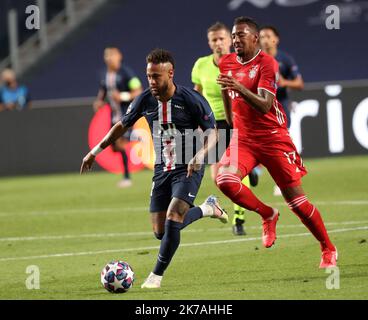 ©PHOTOPQR/LE PARISIEN/Arnaud Journois ; LISBONNE ; 23/08/2020 ; FOOTBALL FINALE DE LA LIGUE DES CHAMPIONS . LISBONNE . ESTADIO DA LUZ . 23/08/2020 . PARIS SG - BAYERN MUNICH Neymar / Jérôme Boateng Lisbon: 08/23/2020; European Football Cup final. PSG Bayern Munich Stock Photo