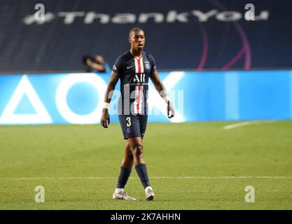 ©PHOTOPQR/LE PARISIEN/Arnaud Journois ; LISBONNE ; 23/08/2020 ; FOOTBALL FINALE DE LA LIGUE DES CHAMPIONS . LISBONNE . ESTADIO DA LUZ . 23/08/2020 . PARIS SG - BAYERN MUNICH Presnel Kimpembe Lisbon: 08/23/2020; European Football Cup final. PSG Bayern Munich Stock Photo