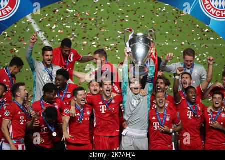 ©PHOTOPQR/LE PARISIEN/Arnaud Journois ; LISBONNE ; 23/08/2020 ; FOOTBALL FINALE DE LA LIGUE DES CHAMPIONS . LISBONNE . ESTADIO DA LUZ . 23/08/2020 . PARIS SG - BAYERN MUNICH joie Bayern Lisbon: 08/23/2020; European Football Cup final. PSG Bayern Munich Stock Photo