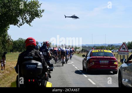 ©PHOTOPQR/LE PROGRES/Philippe TRIAS - 12/09/2020 - Tour de France, Ain, 14 septembre 2020. -15ème étape du tour de France Lyon Grand Colombier. Traversée des routes de l'Ain par le peloton maillot jaune. - 2020/09. Tour de France stage.  Stock Photo