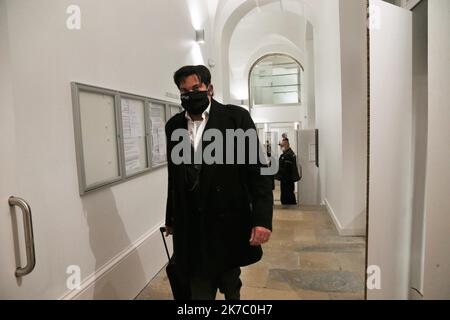 ©PHOTOPQR/L'EST REPUBLICAIN/Bruno GRANDJEAN ; Vesoul ; 16/11/2020 ; Procès Jonathann Daval - Affaire Alexia Daval - Arrivée de Me Schwerdorffer au palais de justice. Photo Bruno Grandjean - Vesoul, France, nov 16th 2020 Le procès de Jonathann Daval s’est ouvert ce lundi matin (pour 4 jours) devant la cour d'assises de la Haute-Saône, à Vesoul. Il est jugé pour le meurtre de sa femme Alexia, en octobre 2017. Pendant 3 mois, il jouait le veuf éploré, pleurant dans les bras de sa belle famille, alors qu'il avait tué son épouse et déguisé ce crime. Alexia était l'une des 132 femmes tuées son par  Stock Photo