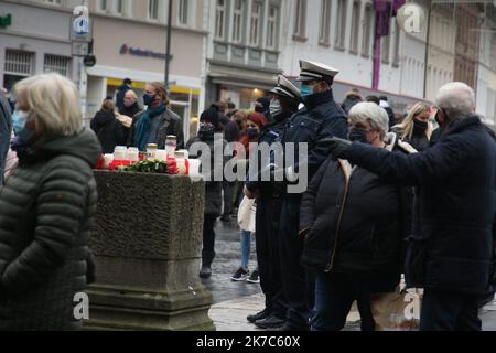 ©PHOTOPQR/LE REPUBLICAIN LORRAIN/Pierre HECKLER ; Thionville ; 03/12/2020 ; Trèves Reportage ambiance après le drame - A car has ploughed through a pedestrian area in the western German city of Trier, killing five people including a nine-week-old baby girl, police say. Residents of Trier placed flowers and lit candles at the base of the southwestern German city's landmark Roman gate Wednesday in tribute to the five people who were killed and more than a dozen others injured when an SUV plowed through a central pedestrian zone  Stock Photo