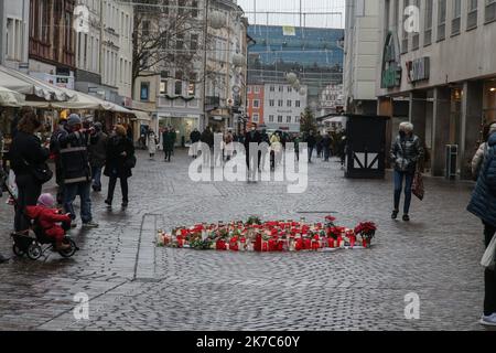 ©PHOTOPQR/LE REPUBLICAIN LORRAIN/Pierre HECKLER ; Thionville ; 03/12/2020 ; Trèves Reportage ambiance après le drame - A car has ploughed through a pedestrian area in the western German city of Trier, killing five people including a nine-week-old baby girl, police say. Residents of Trier placed flowers and lit candles at the base of the southwestern German city's landmark Roman gate Wednesday in tribute to the five people who were killed and more than a dozen others injured when an SUV plowed through a central pedestrian zone  Stock Photo
