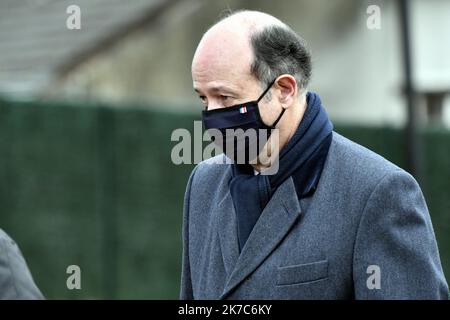 ©PHOTOPQR/LA NOUVELLE REPUBLIQUE/sgaudard ; BLOIS ; 05/12/2020 ; PHOTOPQR / LA NOUVELLE REPUBLIQUE / SEBASTIEN GAUDARD AUTHON (41), LE 05.12.2020 OBSEQUES RELIGIEUSES A AUTHON DANS LE LOIR-ET-CHER DE VALERY GISCARD D'ESTAING. FAMILLE SEPULTURE ENTERREMENT CAVEAU FAMILIALE LOUIS GISCARD D'ESTAING - Valéry Giscard d'Estaing funerals France's former president Valery Giscard d'Estaing, credited with leading social and technological reform of the country and placing it at the heart of Europe, was laid to rest Saturday in a low-key funeral attended only by family and his close circle. FRANCE AUTHON Stock Photo