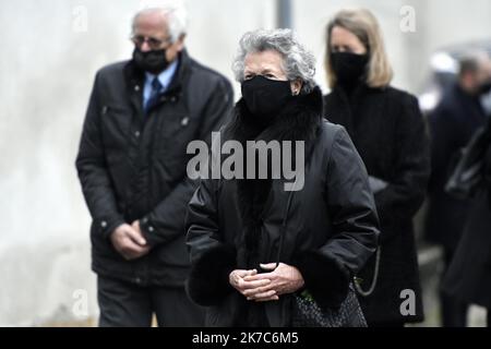 ©PHOTOPQR/LA NOUVELLE REPUBLIQUE/sgaudard ; BLOIS ; 05/12/2020 ; PHOTOPQR / LA NOUVELLE REPUBLIQUE / SEBASTIEN GAUDARD AUTHON (41), LE 05.12.2020 OBSEQUES RELIGIEUSES A AUTHON DANS LE LOIR-ET-CHER DE VALERY GISCARD D'ESTAING. FAMILLE SEPULTURE ENTERREMENT CAVEAU FAMILIALE ANNE-AYMONE GISCARD D'ESTAING - Valéry Giscard d'Estaing funerals France's former president Valery Giscard d'Estaing, credited with leading social and technological reform of the country and placing it at the heart of Europe, was laid to rest Saturday in a low-key funeral attended only by family and his close circle. FRANCE  Stock Photo