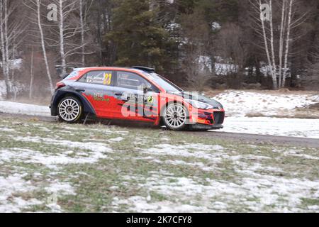 ©PHOTOPQR/LA PROVENCE/DUCLET Stéphane ; Sélonnet ; 23/01/2021 ; Rallye de Monté Carlo 2021. Spéciale La Bréole Selonnet The 2021 Monte Carlo Rally jan 23, 2021  Stock Photo