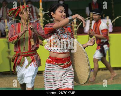 ©Abhisek Saha / Le Pictorium/MAXPPP - Abhisek Saha / Le Pictorium - 19/01/2021 - Inde / Tripura / Agartala - Les artistes se produisent, dans le cadre d'un programme culturel, lors de la celebration de la journee Kokborok, a Agartala. Le Kokborok Day (Tripuri Language Day), est un festival celebre dans l'etat indien de Tripura pour celebrer le developpement de la langue Kokborok. La langue kokborok est une langue officielle du Tripura. / 19/01/2021 - India / Tripura / Agartala - The artists perform, as part of a cultural program, during the celebration of Kokborok Day in Agartala. Kokborok Da Stock Photo