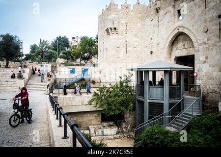 ©Michael Bunel / Le Pictorium/MAXPPP - Michael Bunel / Le Pictorium - 09/05/2018 - Israel / Jerusalem / Jerusalem - Vue sur la porte de Damas, la plus vieille de la vieille ville. Elle mene au quartier musulman. 16 mai 2018. Jerusalem. Israel / 09/05/2018 - Israel / Jerusalem / Jerusalem - View of the Damascus Gate, the oldest in the old city. It leads to the Muslim quarter. May 16, 2018. Jerusalem. Israel, Palestine Stock Photo