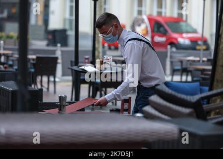 ©PHOTOPQR/LE REPUBLICAIN LORRAIN/Pierre HECKLER ; Thionville ; 07/04/2021 ; Luxembourg ouverture des terrasses Luxembourg et présence du premier Ministre Xavier Bettel - Café terraces open in Luxembourg April 7, 2021  Stock Photo