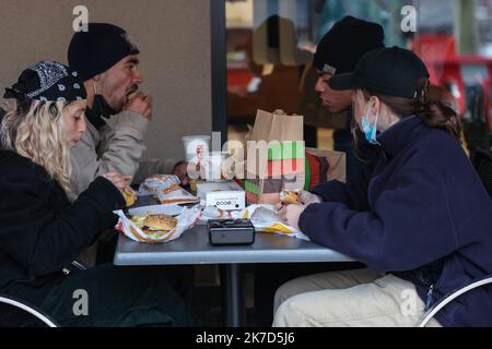 ©PHOTOPQR/LE REPUBLICAIN LORRAIN/Pierre HECKLER ; Thionville ; 07/04/2021 ; Luxembourg ouverture des terrasses Luxembourg et présence du premier Ministre Xavier Bettel - Café terraces open in Luxembourg April 7, 2021  Stock Photo