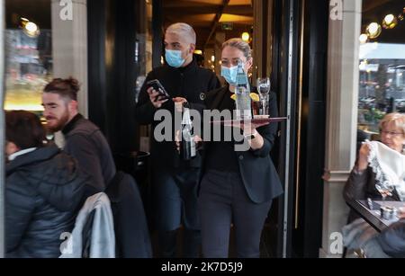 ©PHOTOPQR/LE REPUBLICAIN LORRAIN/Pierre HECKLER ; Thionville ; 07/04/2021 ; Luxembourg ouverture des terrasses Luxembourg et présence du premier Ministre Xavier Bettel - Café terraces open in Luxembourg April 7, 2021  Stock Photo