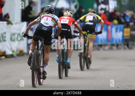 ©Pierre Teyssot/MAXPPP ; MTB Race VTT - Internazionali d'Italia Series - Ladies. Nals - Nalles, Italy on April 10, 2021. In action Pauline Ferrand-Prevot (FRA) behind Jolanda Neff (SUI) . Â© Pierre Teyssot / Maxppp  Stock Photo