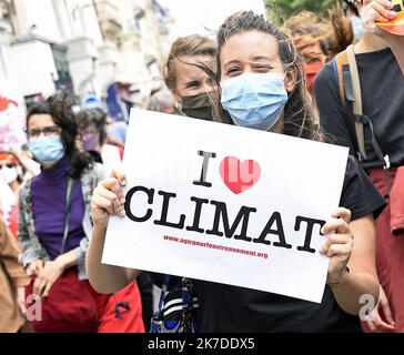 ©PHOTOPQR/LE PROGRES/Stéphane GUIOCHON - Lyon 2e Arrondissement 09/05/2021 - Manifestation pour le climat -A Lyon marche pour la loi climat et contre le réchauffement climatique - Lyon, France, may 9th 2021. Protest for the climate Stock Photo