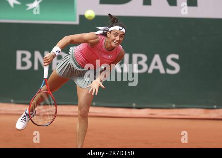 ©Sebastien Muylaert/MAXPPP - Caroline Garcia of France serves during his women's second round match against Polona Hercog of Slovenia during day four of the 2021 French Open at Roland Garros in Paris, France. 02.06.2021 Stock Photo