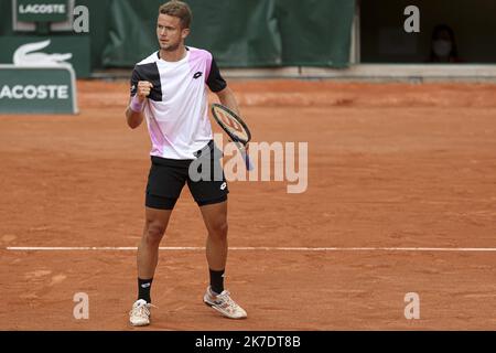 ©Sebastien Muylaert/MAXPPP - Enzo Couacaud of France reacts during his mens second round match against Pablo Carreno Busta of Spain during day four of the 2021 French Open at Roland Garros in Paris, France. 02.06.2021 Stock Photo