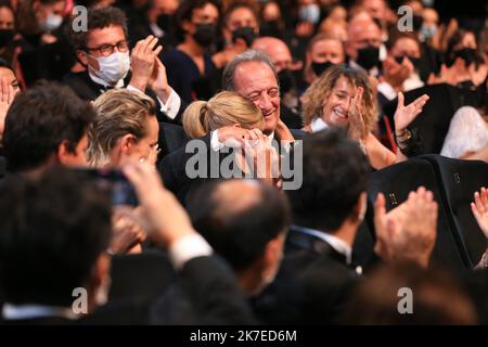 ©PHOTOPQR/NICE MATIN/Sebastien Botella ; Cannes ; 17/07/2021 ; Palme d‚Äôor of best Movie Award' for 'Titane' during the closing ceremony of the 74th annual Cannes Film Festival on July 17, 2021 in Cannes, France The 74th Cannes International Film Festival, in France. Stock Photo