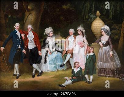 ©Active Museu/MAXPPP - ActiveMuseum 0003748.jpg / La Famille Fourdrinier, 1786 - John Downman 1786 - / John Downman / Peinture Active Museum / Le Pictorium Bourgeois ,Cane ,Child ,Contemporary sculpture ,Daily life scene ,Dress ,Face on ,Family ,Flute ,Forest ,Green ,Group ,Hat ,Horizontal ,Lawn ,Leaned ,Man ,Middle classes ,Nobility ,Of noble birth ,Old person ,Opened book ,Outdoor ,Period costumes ,Plinth ,Portrait ,Schoolboy ,Score (Music) ,Sculpture ,Servant ,Servant (person) ,Shoulder ,Sitting (to be) ,Stringed instrument ,Teenager (adolescent) ,Traditional headdress ,Tree ,Uniform ,Wig  Stock Photo