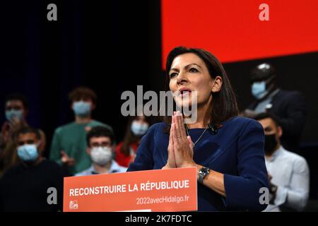 ©PHOTOPQR/VOIX DU NORD/PLM ; 23/10/2021 ; 23 10 2021 Anne Hidalgo à Lille, son premier dicours de candidate à laprésidence de la république. PHOTO PIERRE LE MASSON LA VOIX DU NORD french Socialist Party (PS) candidate for the April 2022 presidential election Anne Hidalgo during her formal inauguration as candidate at the Grand Palais in Lille on October 23, 2021.  Stock Photo