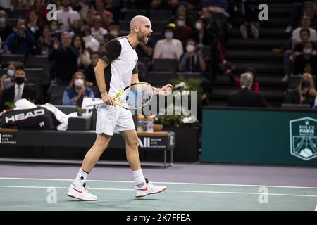 Alexis Sciard / IP3; Paris, France, November 1st, 2021 - Adrian Mannarino reacts during his first round match against Nikoloz Basilashvili at the Rolex Paris Masters tennis tournament. Stock Photo