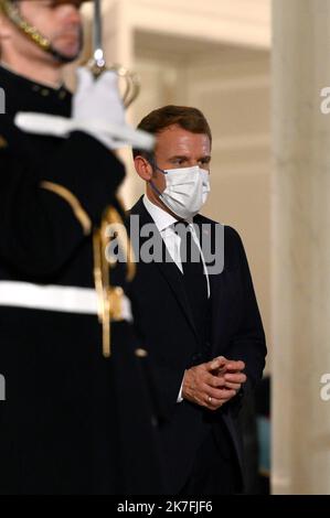 ©Julien Mattia / Le Pictorium/MAXPPP - le President Emmanuel Macron recevait au Palais de l'Elysee pour diner la Vice-Presidente des Etats-Unis d'Amerique, Kamala Haris, le 10 Novembre 2021 Stock Photo