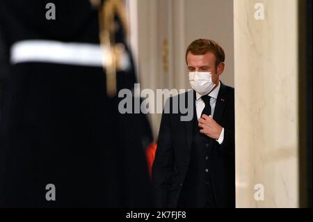 ©Julien Mattia / Le Pictorium/MAXPPP - le President Emmanuel Macron recevait au Palais de l'Elysee pour diner la Vice-Presidente des Etats-Unis d'Amerique, Kamala Haris, le 10 Novembre 2021 Stock Photo