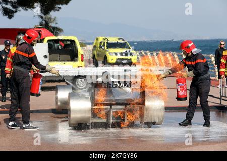 ©PHOTOPQR/NICE MATIN/Cyril Dodergny ; Monaco ; 26/03/2022 ; Monaco le 26/03/2022 - Chapiteau Fontvieille - Stade des Commissaires de piste pour les Grands Prix de Monaco (F1, E-Prix et Historique) organisé par L'Automobile Club de Monaco (ACM). - Monaco, march 26th 2022. Security training for Track Marshals for the Monaco Grands Prix (F1, E-Prix and Historic) Stock Photo