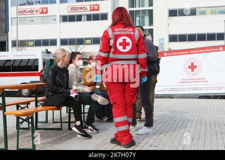 ©Pierre Teyssot/MAXPPP ; Ukrainian's Refugees Welcome Centre in Bolzano, South Tyrol. Bolzano, Bozen, Italy on March 29, 2022. Ukrainian's refugees are welcome in a Red Cross Centre in North Italy where they get Covid-19 test, Medical Help and Leaving Assistance. Â© Pierre Teyssot / Maxppp Stock Photo