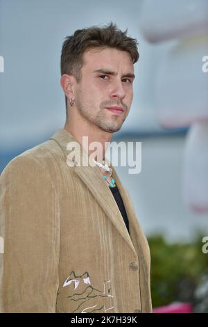 ©FRANCK CASTEL/MAXPPP - 02/04/2022 CANNES, FRANCE - APRIL 03 Aime Claeys attends the 1985 photocall during the 5th Canneseries Festival on April 03, 2022 in Cannes, France. Stock Photo