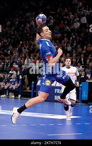 ©Julien Mattia / Le Pictorium/MAXPPP - Paris 14/04/2022 Julien Mattia / Le Pictorium - 14/04/2022 - France / Ile-de-France / Paris - L'Equipe de France de Handball affronte en match amical la selection Espagnole, a l'Accord Hotel Arena, a Paris le 14 Avril 2022. / 14/04/2022 - France / Ile-de-France (region) / Paris - The French Handball Team will play a friendly match against the Spanish selection, at the Accord Hotel Arena, in Paris on April 14th 2022. Stock Photo