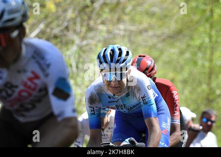 ©PHOTOPQR/VOIX DU NORD/PIERRE ROUANET ; 17/04/2022 ; Wallers Arenberg, le 17/04/2022. Course cycliste Paris Roubaix 2022, dans la trouee d'Arenberg (dreve des boules d'Herin). PHOTO PIERRE ROUANET LA VOIX DU NORD Stock Photo