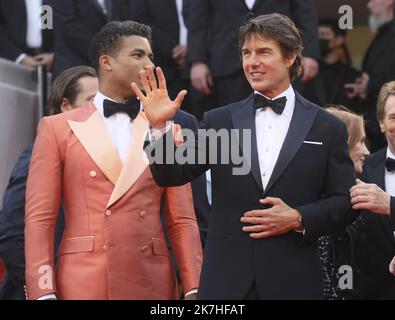 ©PHOTOPQR/NICE MATIN/Patrice Lapoirie ; Cannes ; 18/05/2022 ; FRANCE-FILM-FESTIVAL-CANNES US actor Tom Cruise arrives for the screening of the film 'Top Gun : Maverick' during the 75th edition of the Cannes Film Festival in Cannes, southern France, on May 18, 2022.  Stock Photo