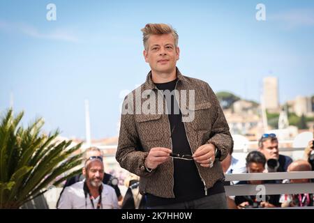 ©PHOTOPQR/LE PARISIEN/Fred Dugit ; Cannes ; 18/05/2022 ; Cuture / Cinéma Palais des festival à Cannes (06), le 17 mai 2022 Photocall du JURY UN CERTAIN REGARD BENJAMIN BIOLAY Acteur, auteur, compositeur, interprète (France) Photo LP / Fred Dugit - Photocall of un certain regard jury during the Cannes international film festival, on may 18th 2022  Stock Photo