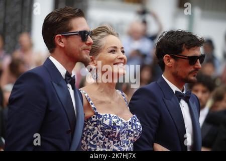 ©PHOTOPQR/NICE MATIN/Sebastien Botella ; Cannes ; 22/05/2022 ; Sharon Stone sur le tapis rouge du 75e festival de Cannes, le 22 mai 2022. - International Cannes film festival on may 20th 2022  Stock Photo