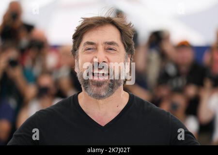 ©PHOTOPQR/NICE MATIN/Patrice Lapoirie ; Cannes ; 27/05/2022 ; Spanish actor Javier Bardem attends a 'Rendez-Vous With Javier Bardem' photocall during the 75th edition of the Cannes Film Festival in Cannes, southern France, on May 27, 2022. Stock Photo