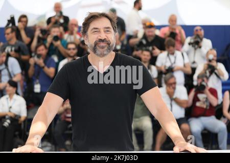 ©PHOTOPQR/NICE MATIN/Patrice Lapoirie ; Cannes ; 27/05/2022 ; Spanish actor Javier Bardem attends a 'Rendez-Vous With Javier Bardem' photocall during the 75th edition of the Cannes Film Festival in Cannes, southern France, on May 27, 2022. Stock Photo