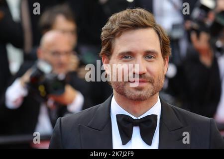 ©Pierre Teyssot/MAXPPP ; Cannes Film Festival 2022. 75th edition of the 'Festival International du Film de Cannes' on 27/05/2022 in Cannes, France. Red carpet for the screening of the film 'Mother And Son (Un Petit Frere)' Ã‰dgar RamÃrez. Â© Pierre Teyssot / Maxppp  Stock Photo