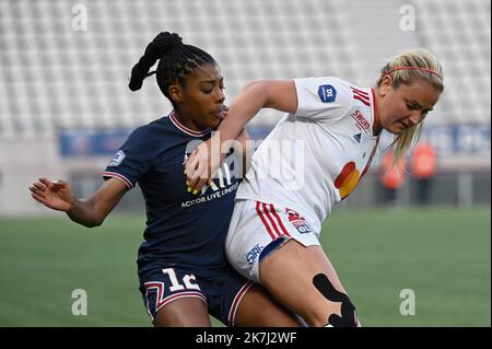 ©Julien Mattia / Le Pictorium/MAXPPP - Paris 30/05/2022 Julien Mattia / Le Pictorium - 30/5/2022 - France / Ile-de-France / Paris - Lors du match entre le PSG Feminin et l'OL Feminine au Stade Jean Bouin, a Paris le 29 Mai 2022. / 30/5/2022 - France / Ile-de-France (region) / Paris - During the match between PSG Feminine and OL Feminine at the Jean Bouin Stadium in Paris on May 29, 2022. Stock Photo