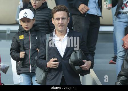 ©Sebastien Muylaert/MAXPPP - Paris 30/05/2022 Laurent Macron, brother of French president Emmanuel Macron at Court Philippe Chatrier during the fourth round of the French Open tennis tournament at Roland ?Garros in Paris, France. 30.05.2022 Stock Photo