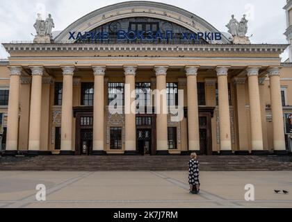 ©Sadak Souici / Le Pictorium/MAXPPP - Kharkiv 05/06/2022 Sadak Souici / Le Pictorium - 5/6/2022 - Ukraine / Kharkiv - Gare de Kharkiv / 5/6/2022 - Ukraine / Kharkiv - Kharkiv railway station Stock Photo