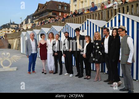 ©FRANCK CASTEL/MAXPPP - 20220006 36th Cabourg Film Festival Day Two Jury members Michel Fessler, Anamaria Vartolomei, Sébastien Lifshitz, Alexandre Mattiussi, Lucas Bravo, Diane Kurys, Sylvie Testud, Stephen De Groodt, Astrid Berges Frisbey and Atiq Rahimi CABOURG, FRANCE -June 16, 2022 Stock Photo