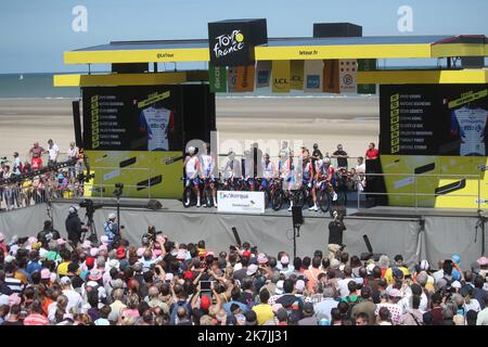 ©PHOTOPQR/VOIX DU NORD/Johan BEN AZZOUZ ; 05/07/2022 ; Direct web tour de France Dunkerque - Calais. The 109th edition of the Tour de France cycling race takes place from 01 to 24 July 2022 - Stock Photo