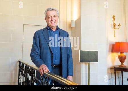 ©PHOTOPQR/OUEST FRANCE/Mathieu Pattier / Ouest France ; Paris ; 05/10/2022 ; Portraits de Filippo Grandi haut commissaire pour les réfugiés, à la maison de l'Amérique latine à Paris le 5 octobre 2022 . Filippo Grandi est le 11e Haut Commissaire des Nations Unies pour les réfugiés. Filippo Grandi a pris la tête du HCR en 2016. Paris, France, oct 5th 2022 Filippo Grandi High Commissioner for Refugees, at the Latin America House in Paris on October 5, 2022. Filippo Grandi is the 11th United Nations High Commissioner for Refugees. Filippo Grandi took over as head of UNHCR in 2016. Stock Photo