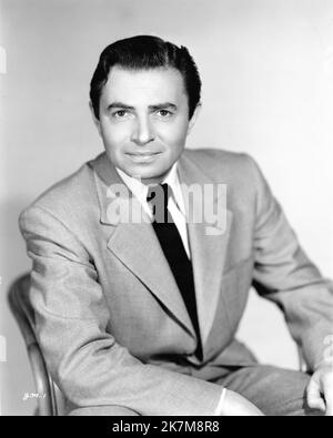 JAMES MASON Portrait at the time he was appearing in ONE WAY STREET 1950 director HUGO FREGONESE Universal International Pictures (UI) Stock Photo