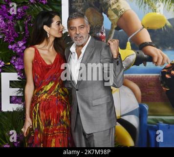 Los Angeles, California, USA. 17th Oct, 2022. Cast member George Clooney and his wife, human rights attorney Amal Clooney attend the premiere of the romantic comedy motion picture 'Ticket to Paradise' at the Regency Village Theatre in the Westwood section of Los Angeles on Monday, October 17, 2022. Storyline: Two divorced parents, David and Georgia Cotton, travel to Bali after learning that their daughter, Lily, is planning to marry a man named Gede, whom she has just met. Credit: UPI/Alamy Live News Stock Photo