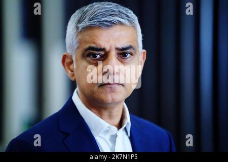 London Mayor Sadiq Khan during a tour of Bond Street Elizabeth line station in central London, which is due to open on October 24 after several delays. Picture date: Tuesday October 18, 2022. Stock Photo