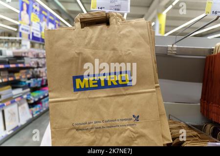 Tyumen, Russia-September 27, 2022: Metro german multinational company logo. Metro Cash and Carry logo Stock Photo