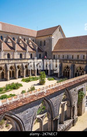 Bruere Allichamps (central France): the Noirlac Abbey, Cistercian monastic complex. View of the cloister Stock Photo